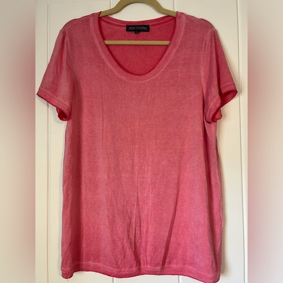 Flora Ashley Tops - Flora 💗 Ashley pink t-shirt